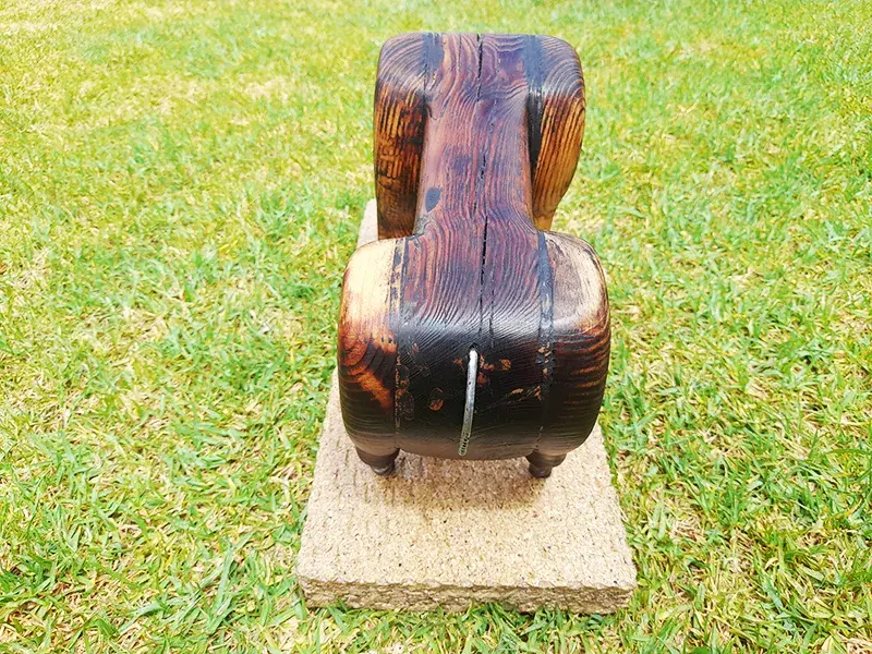 Escultura de madera Bisonte 4